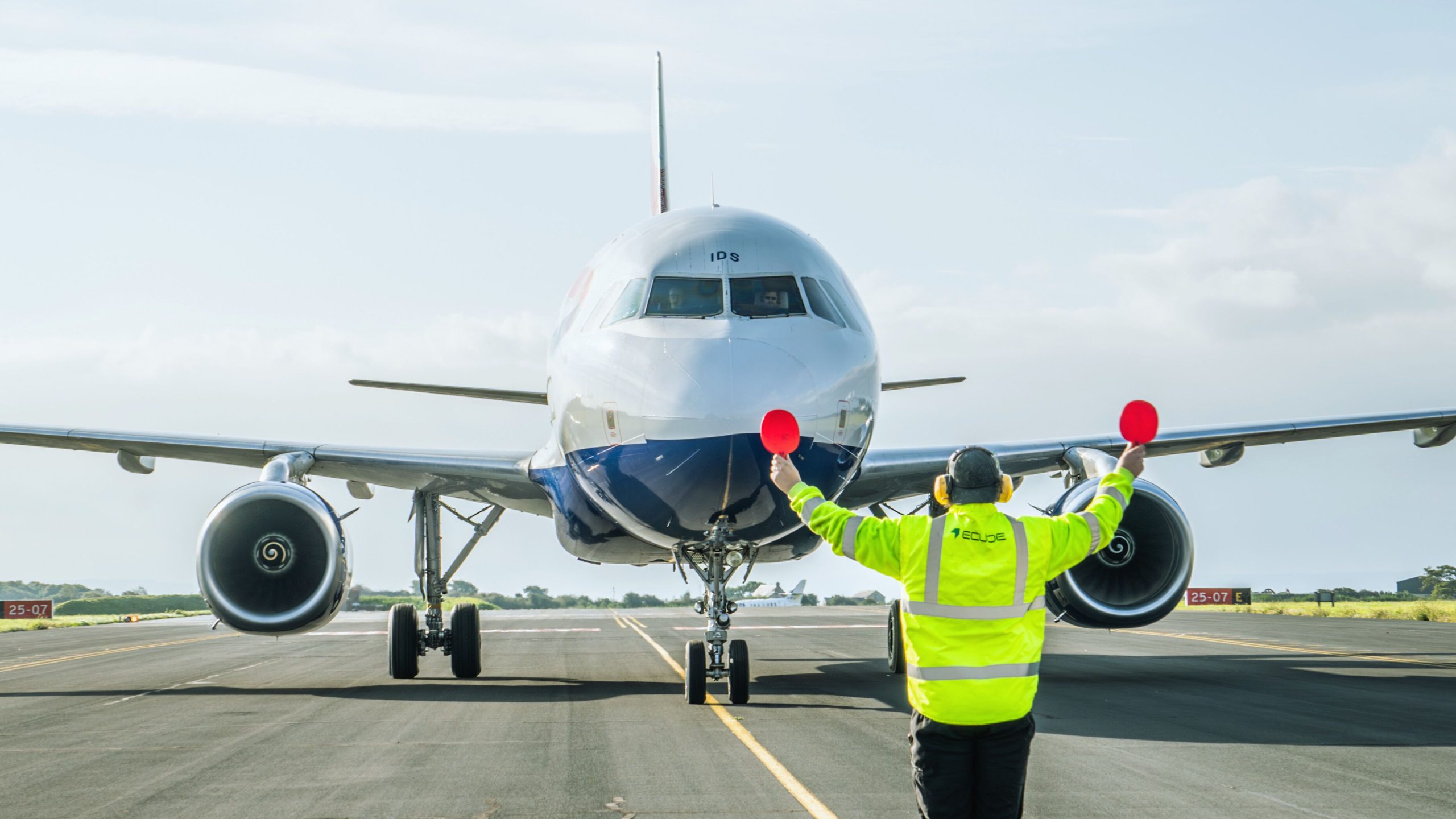 British Airways Airbus A320 Disassembly – Ecube